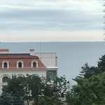 спальня-студия с видом на море и парк Apartament