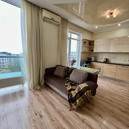 спальня-студия с видом на море и парк