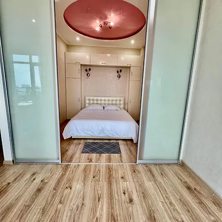Apartment спальня-студия с видом на море и парк