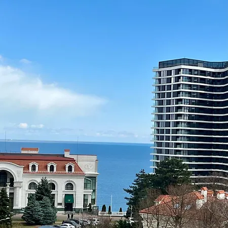 Apartment спальня-студия с видом на море и парк *