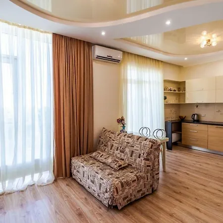 Apartment спальня-студия с видом на море и парк Odesa