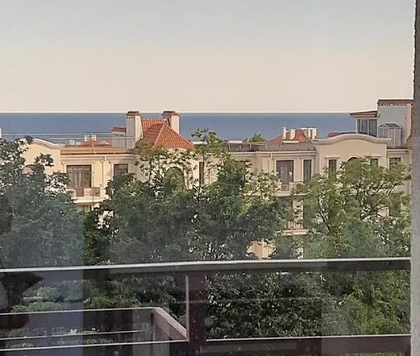 спальня-студия с видом на море и парк Odessa