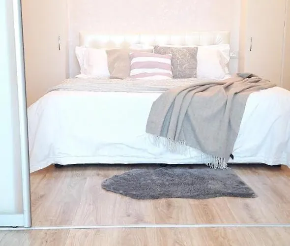 спальня-студия с видом на море и парк