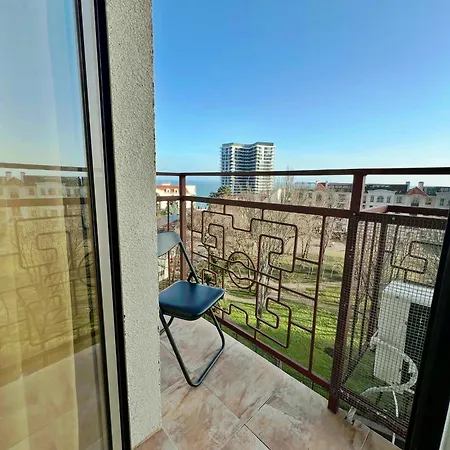 Lejlighed спальня-студия с видом на море и парк *